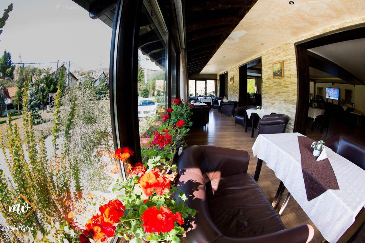 Hanul Simon Pensiune & Restaurant Bran  Zewnętrze zdjęcie