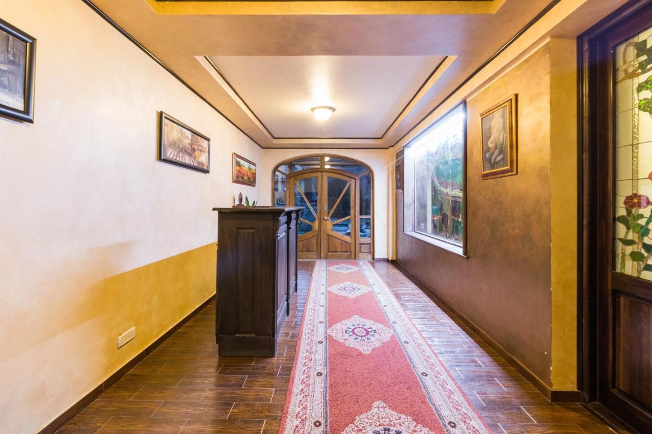 Hanul Simon Pensiune & Restaurant Bran  Zewnętrze zdjęcie